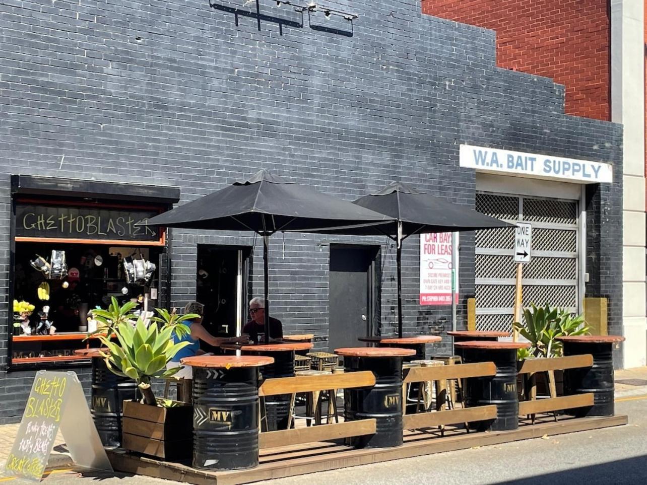 Rooftops On Henrycentre Of West End Cafes Fremantle Exterior photo